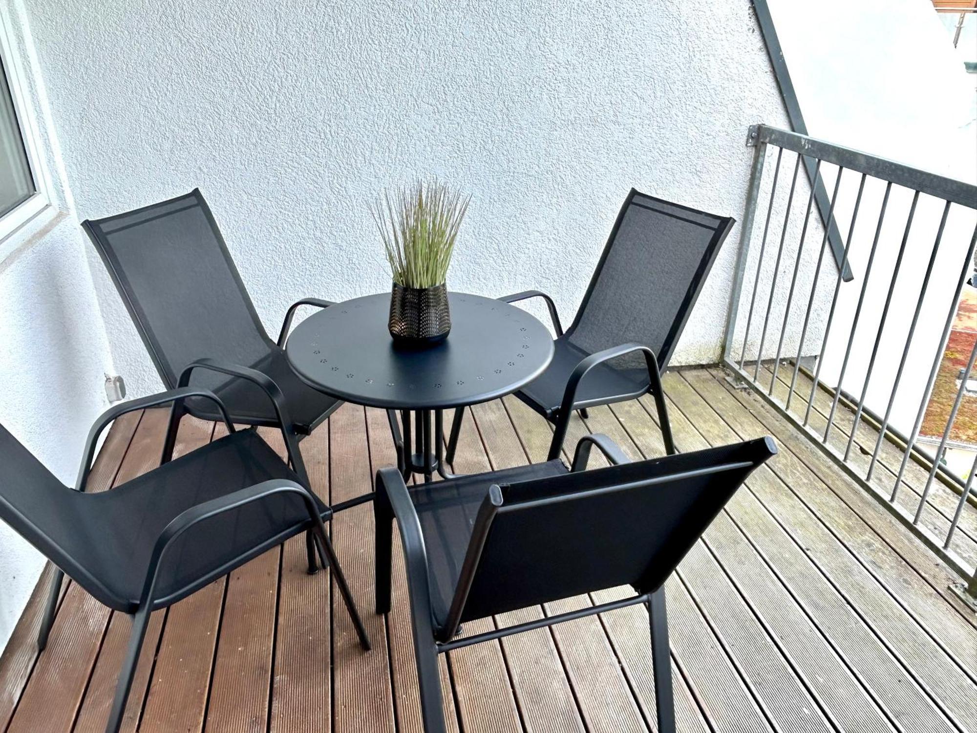 Bhv-3- Und 5-Zimmer Wohnungen Mit Terrasse, 24H Self-Check-In, Tv, Internet, Disneyplus, Waschmaschine Бремерхафен Экстерьер фото