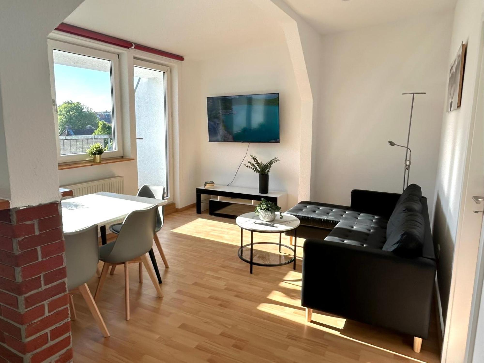Bhv-3- Und 5-Zimmer Wohnungen Mit Terrasse, 24H Self-Check-In, Tv, Internet, Disneyplus, Waschmaschine Бремерхафен Экстерьер фото