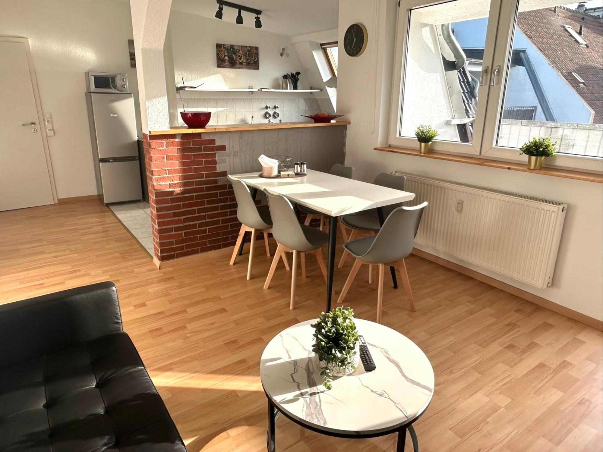 Bhv-3- Und 5-Zimmer Wohnungen Mit Terrasse, 24H Self-Check-In, Tv, Internet, Disneyplus, Waschmaschine Бремерхафен Экстерьер фото
