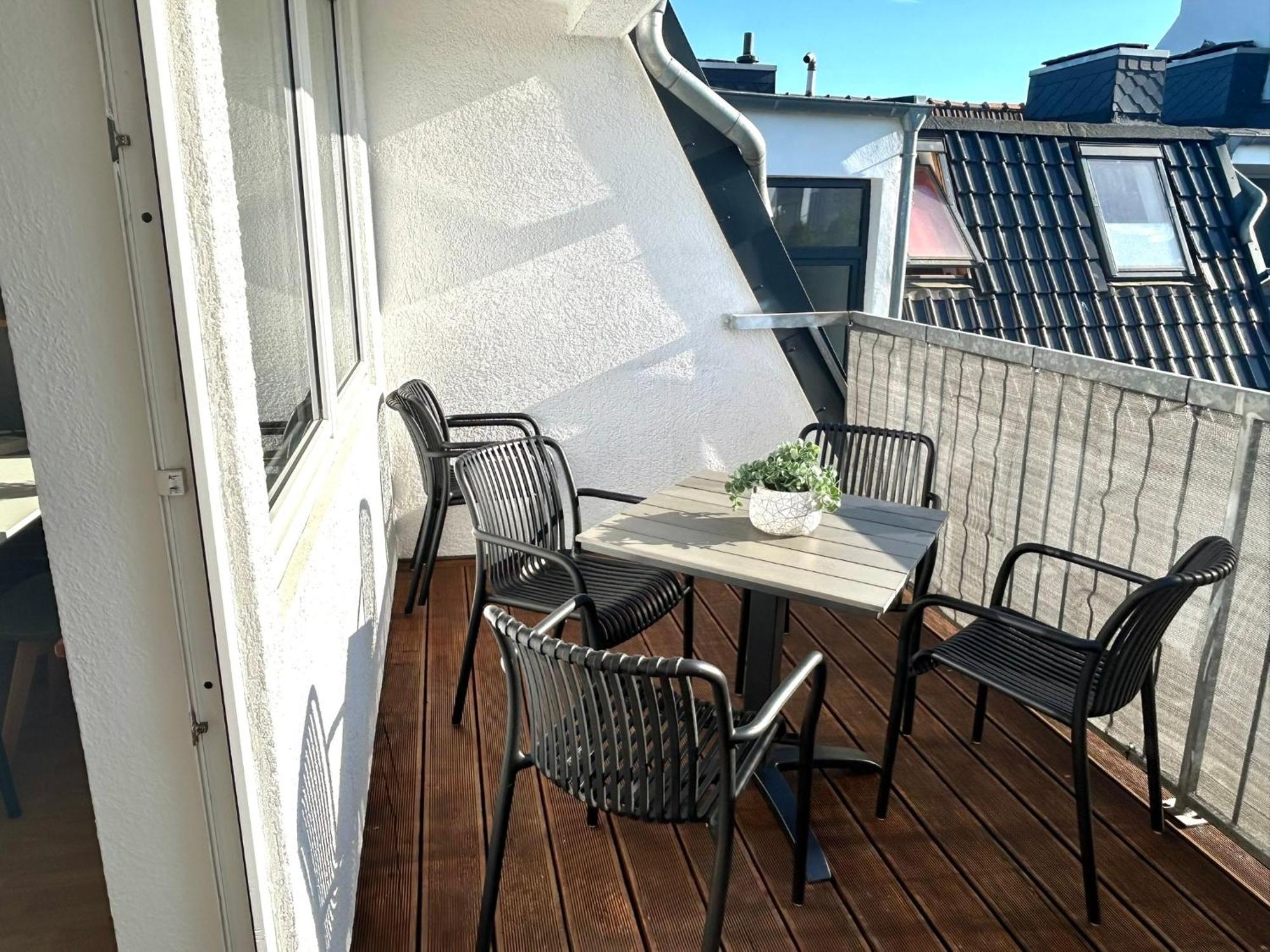 Bhv-3- Und 5-Zimmer Wohnungen Mit Terrasse, 24H Self-Check-In, Tv, Internet, Disneyplus, Waschmaschine Бремерхафен Экстерьер фото